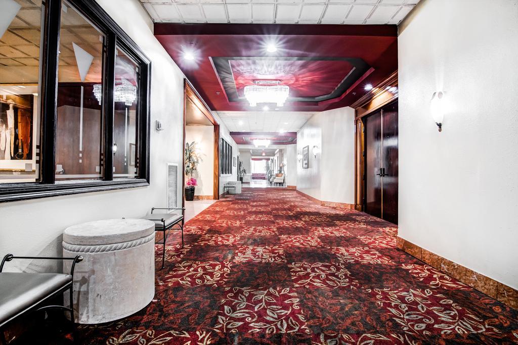 Ramada Plaza By Wyndham Atlanta Airport Hotel College Park Exterior photo