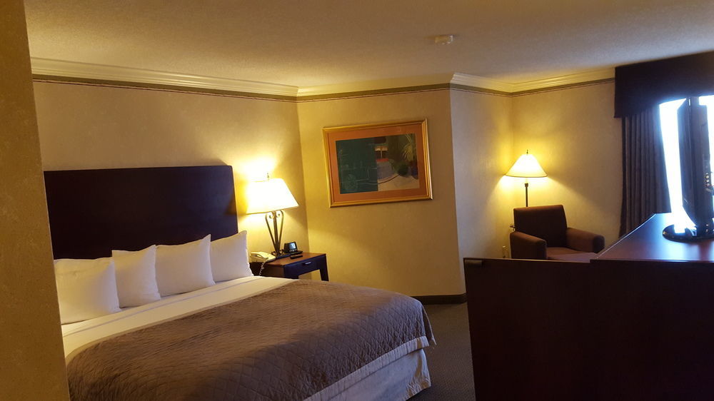 Ramada Plaza By Wyndham Atlanta Airport Hotel College Park Exterior photo