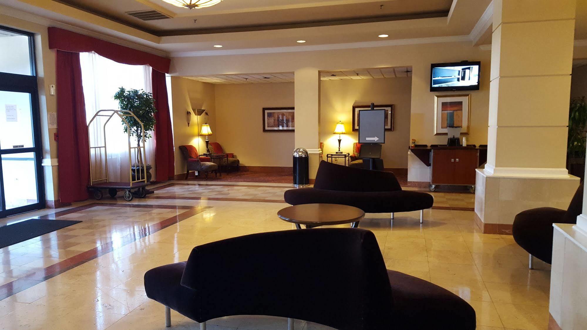 Ramada Plaza By Wyndham Atlanta Airport Hotel College Park Exterior photo
