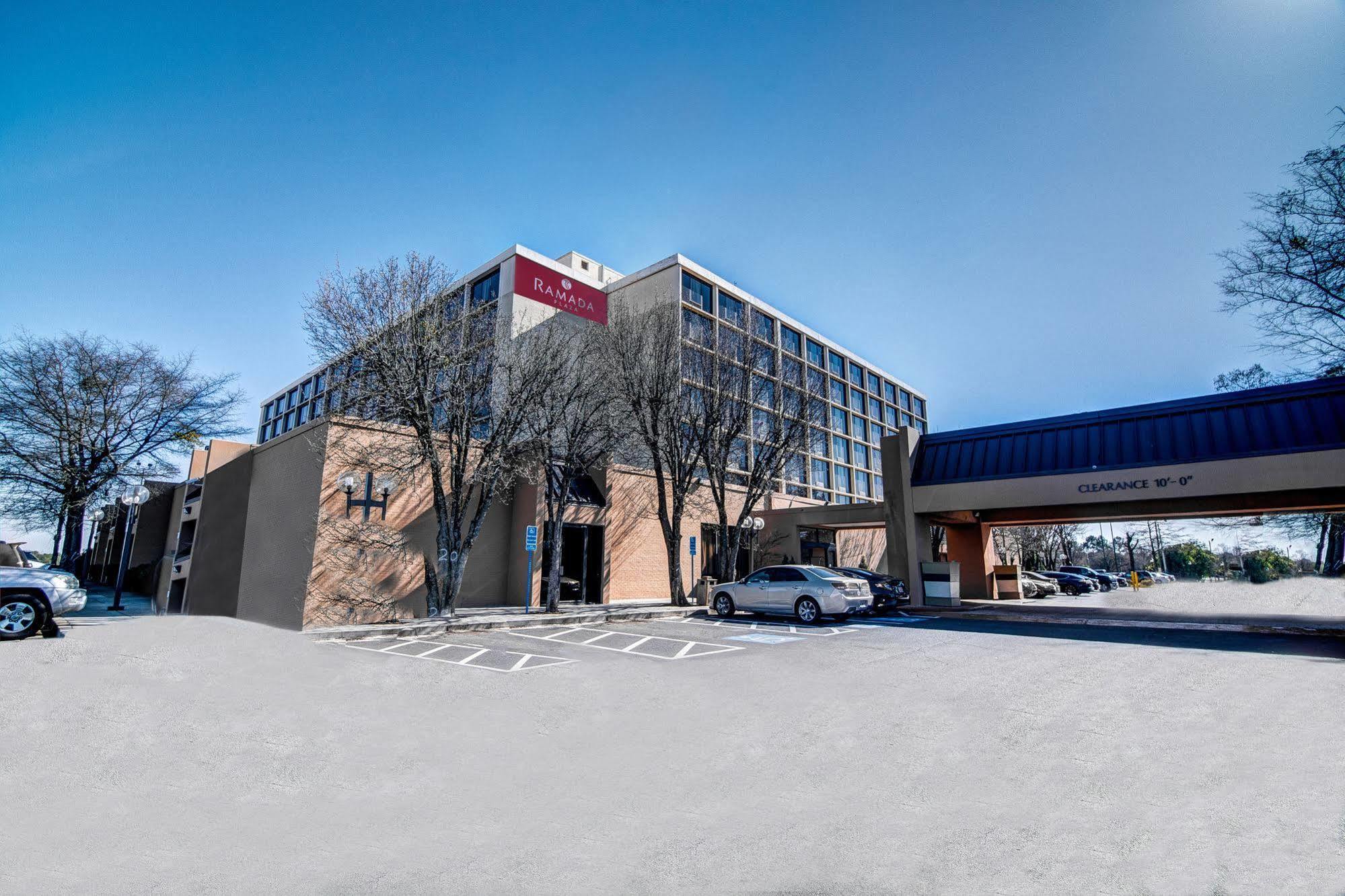 Ramada Plaza By Wyndham Atlanta Airport Hotel College Park Exterior photo